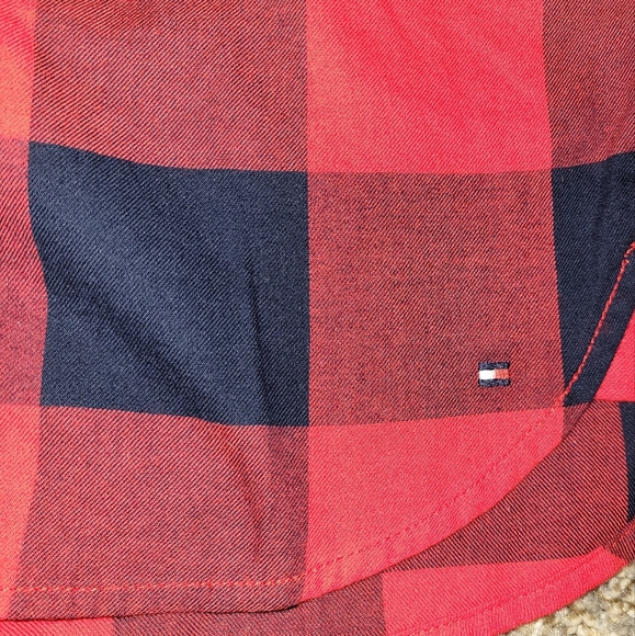 NWT Tommy Hilfiger plaid shirt - Picture 4 of 5